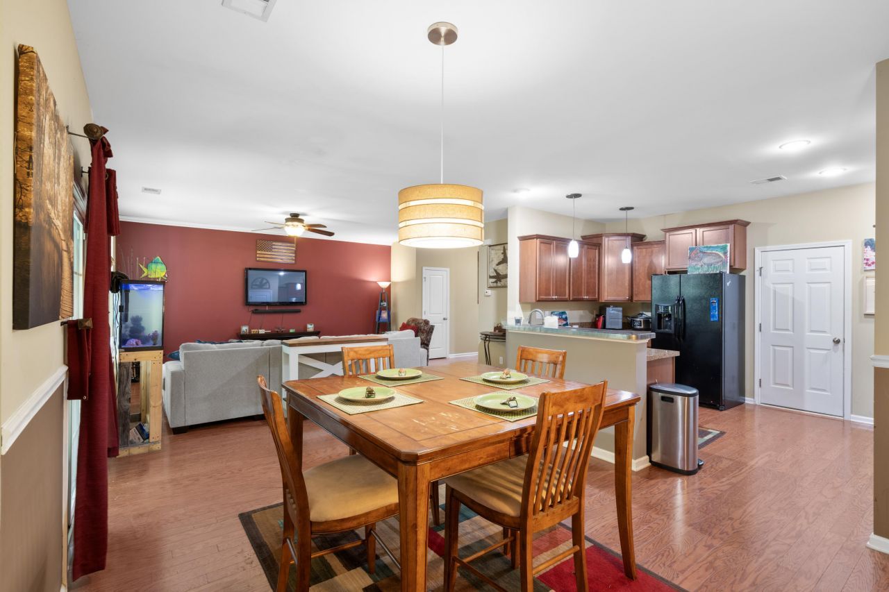 107 Rawlins Drive Photo 9