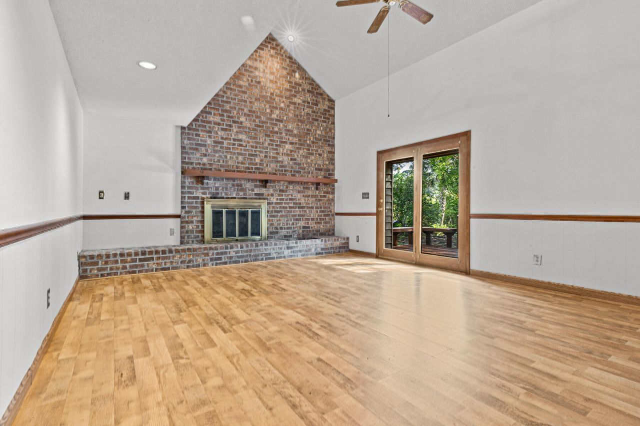 713 Lake Frances Drive Photo 14