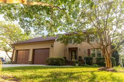 713 Lake Frances Drive photo 4