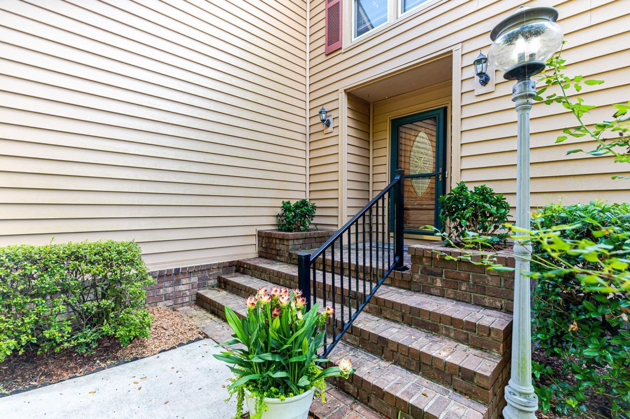 713 Lake Frances Drive Photo 5