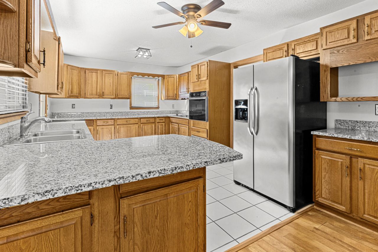 713 Lake Frances Drive Photo 7