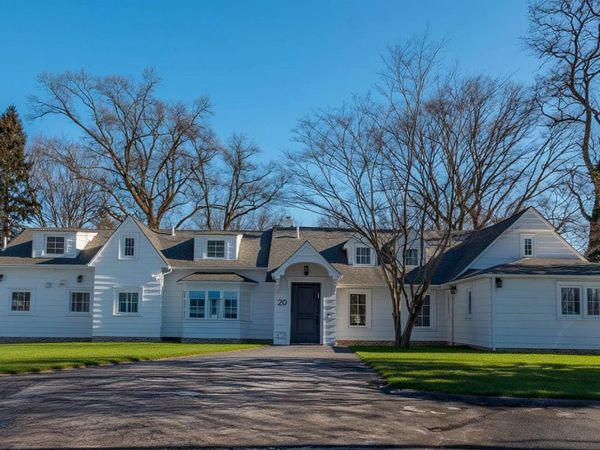 20 N Ravine Road, Great Neck, NY 11023