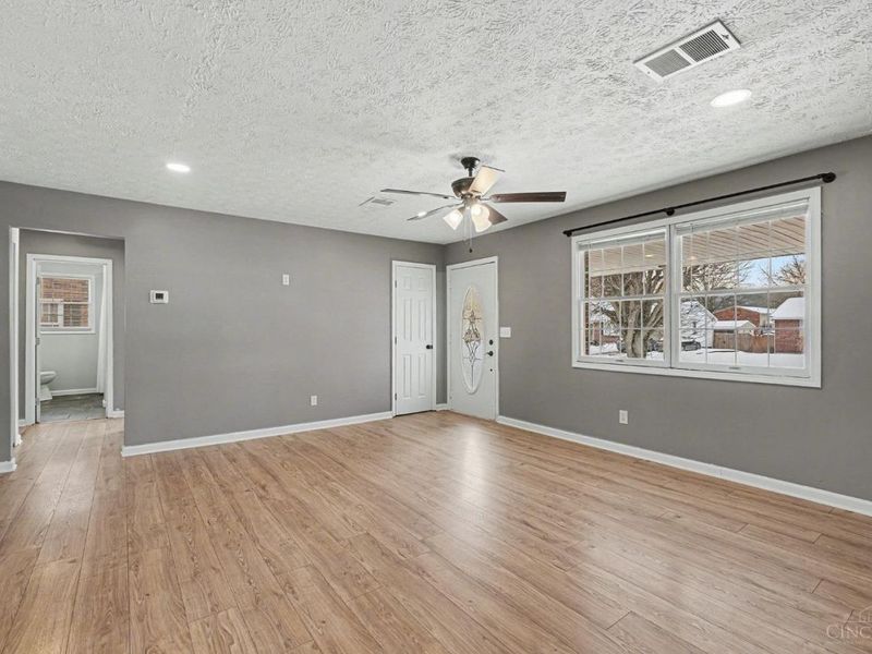 1910 Campbell Drive, Aberdeen, OH 45101 Photo 2