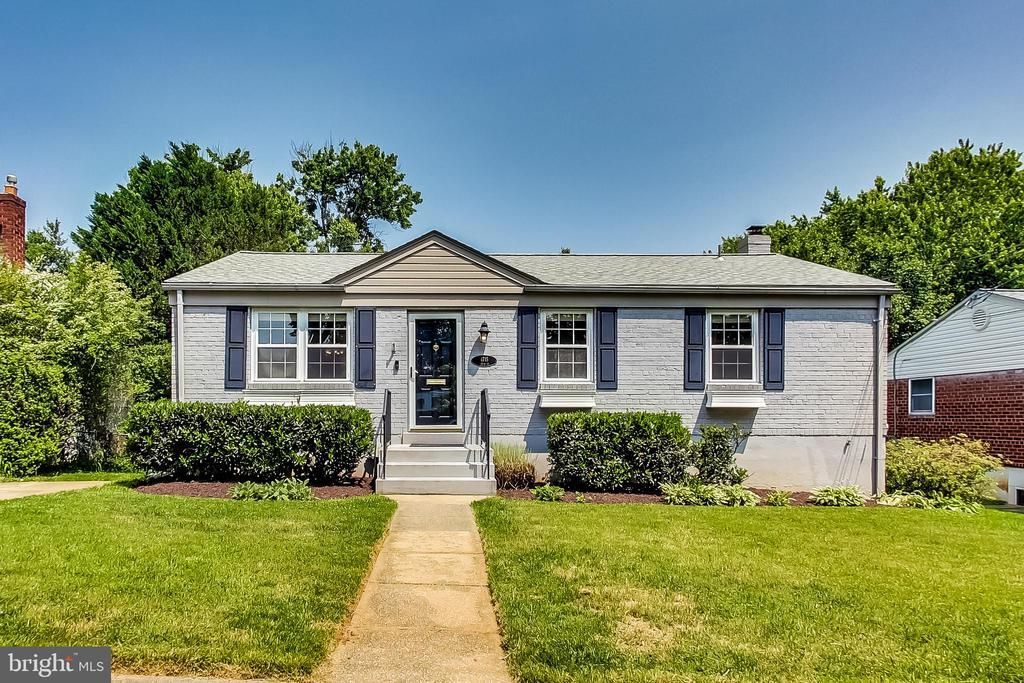 4715 Oxbow Road, Rockville, MD 20852 Main Photo