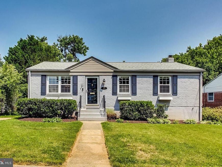 4715 Oxbow Road, Rockville, MD 20852 Main Photo