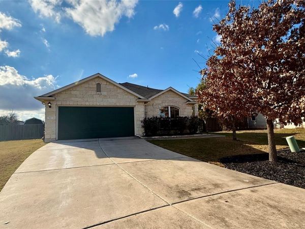 112 Esparza CT, Hutto, TX 78634