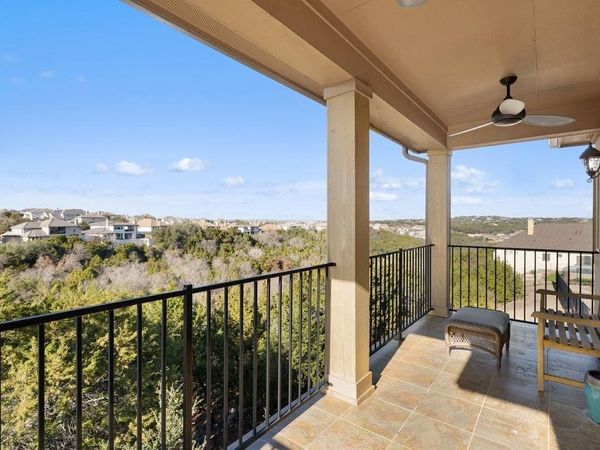 220 Tavish TRL, Lakeway, TX 78738