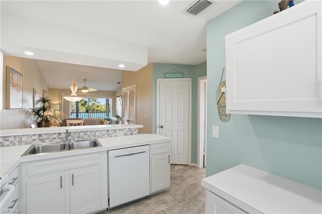 1175 Mainsail Dr, Unit 715, Naples, FL 34114 Photo
