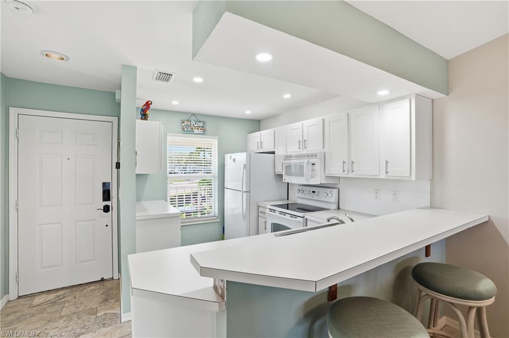 1175 Mainsail Dr, Unit 715, Naples, FL 34114 Photo