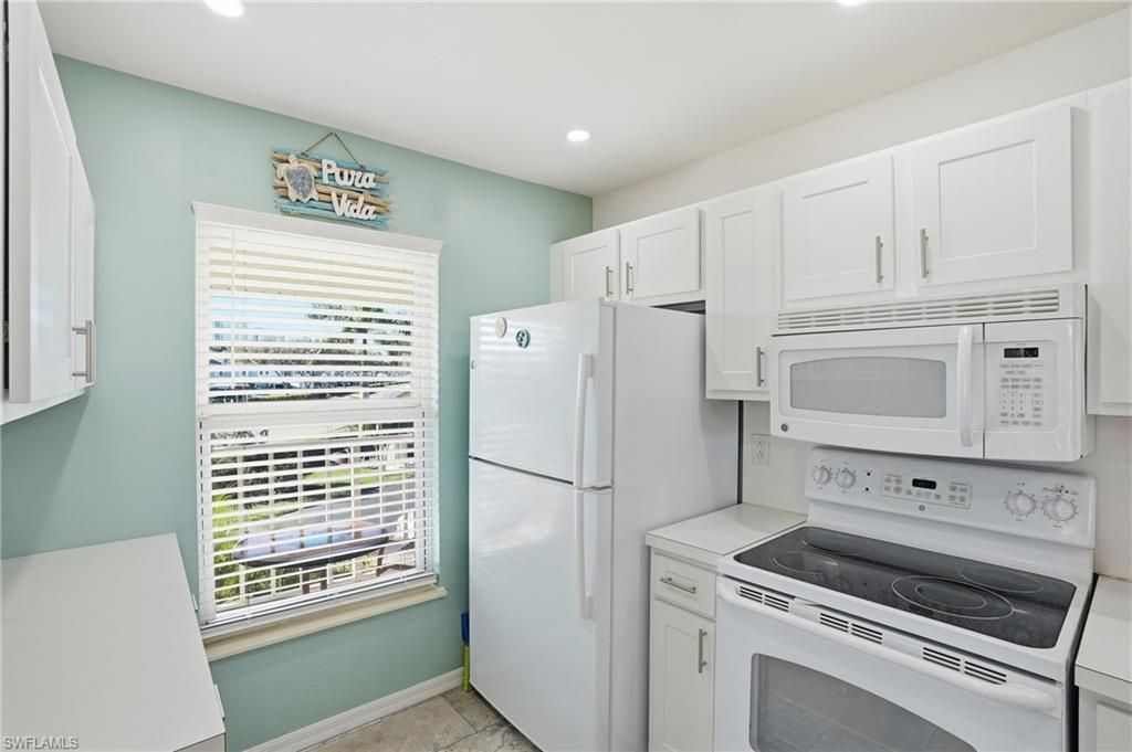 1175 Mainsail Dr, Unit 715, Naples, FL 34114 Photo
