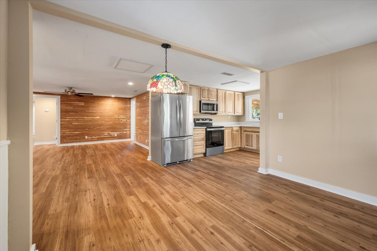 7967 Highway 162 Photo 11