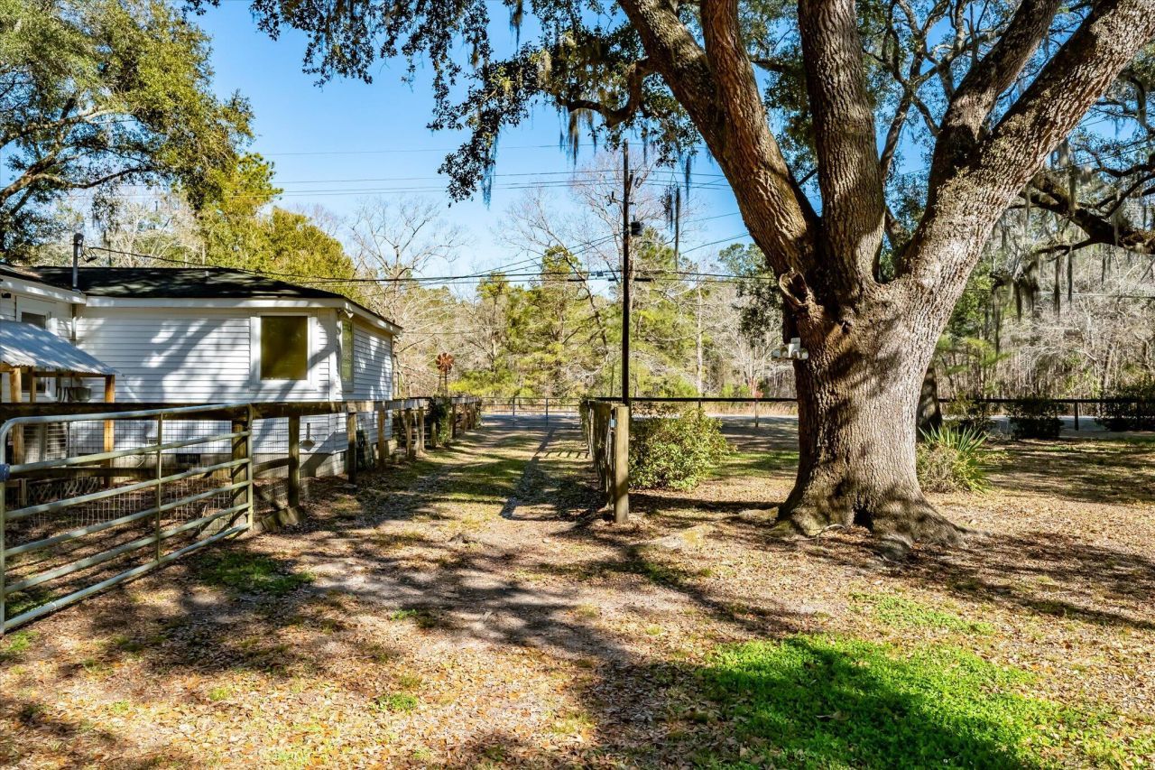 7967 Highway 162 Photo 32