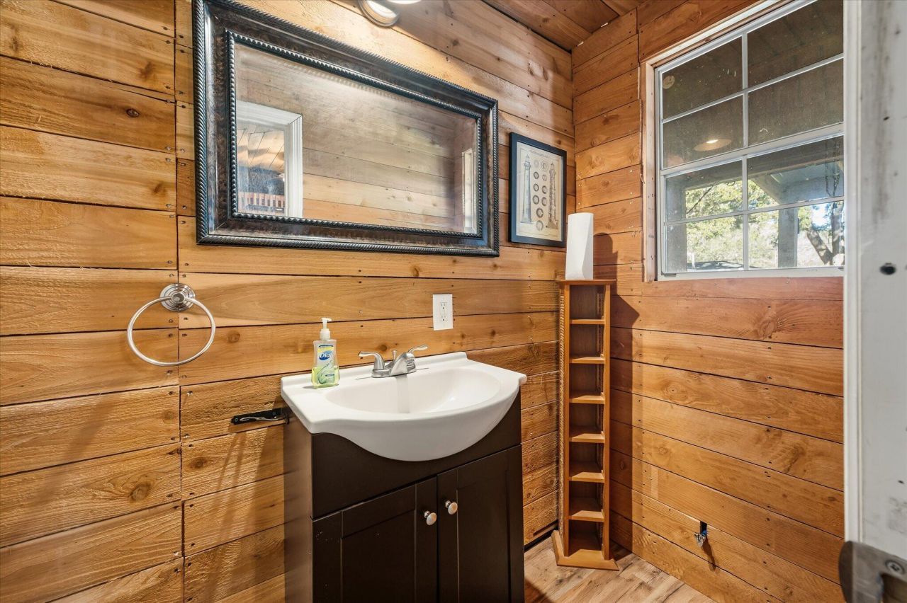 7967 Highway 162 Photo 41