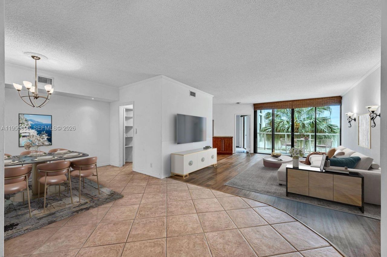 20281 E Country Club Dr, Unit 210, Aventura, FL 33180 Photo