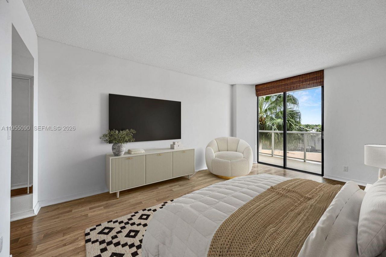 20281 E Country Club Dr, Unit 210, Aventura, FL 33180 Photo