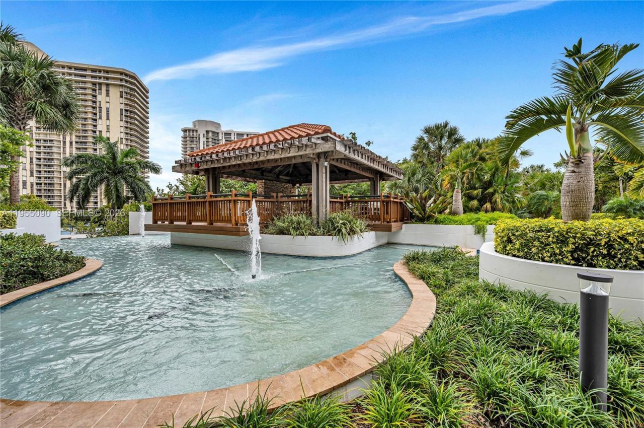 20281 E Country Club Dr, Unit 210, Aventura, FL 33180 Photo