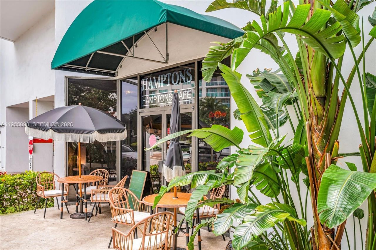 20281 E Country Club Dr, Unit 210, Aventura, FL 33180 Photo