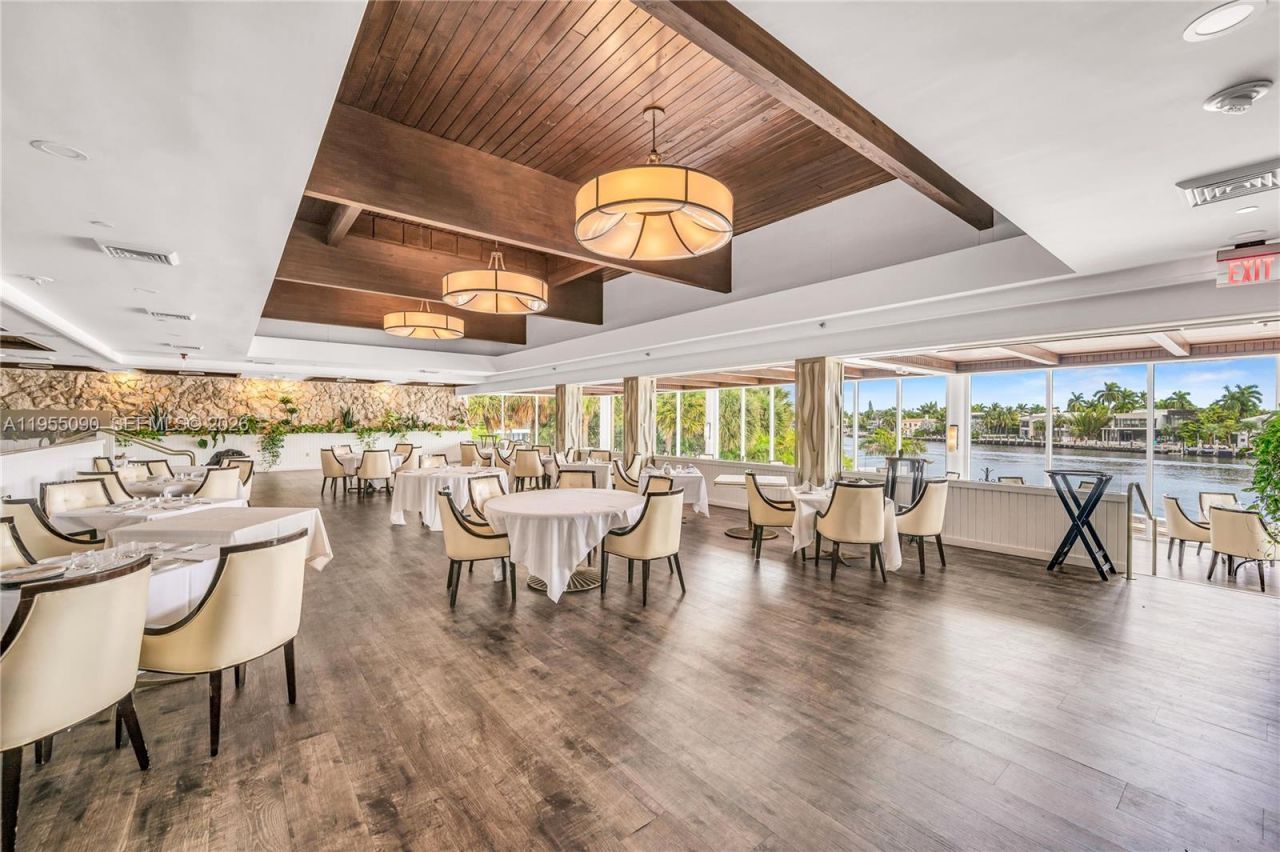 20281 E Country Club Dr, Unit 210, Aventura, FL 33180 Photo