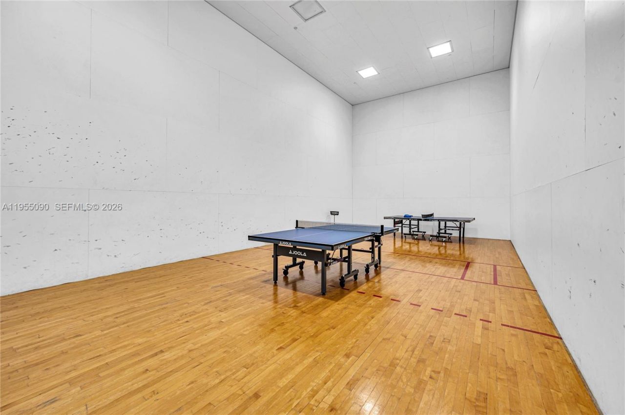 20281 E Country Club Dr, Unit 210, Aventura, FL 33180 Photo