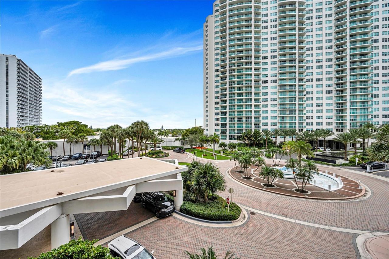 20281 E Country Club Dr, Unit 210, Aventura, FL 33180 Photo