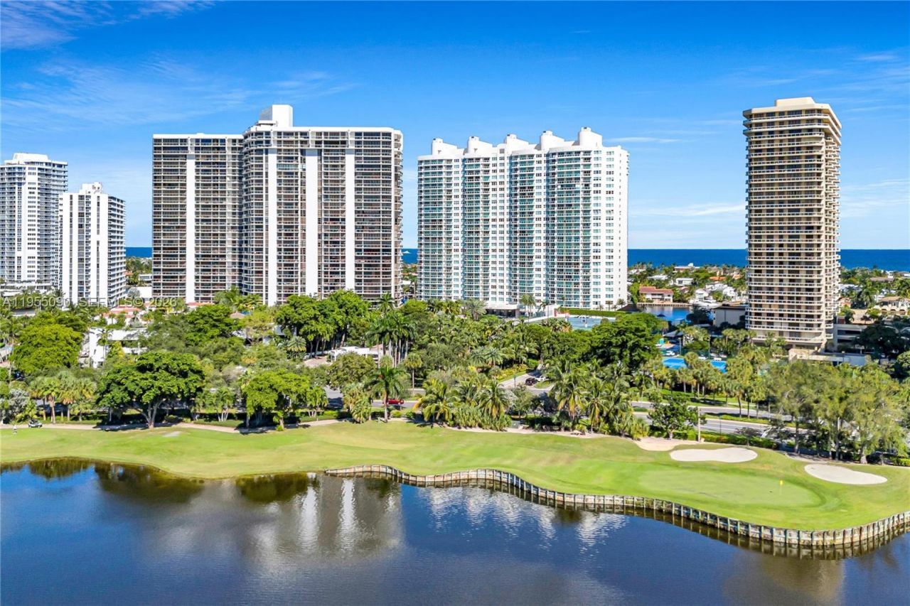 20281 E Country Club Dr, Unit 210, Aventura, FL 33180 Photo