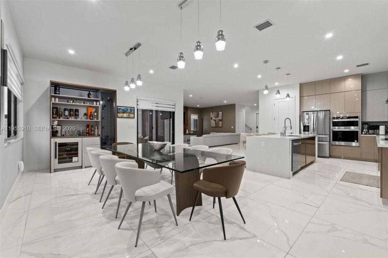 8086 NW 47th Ter, Doral, FL 33166 Photo