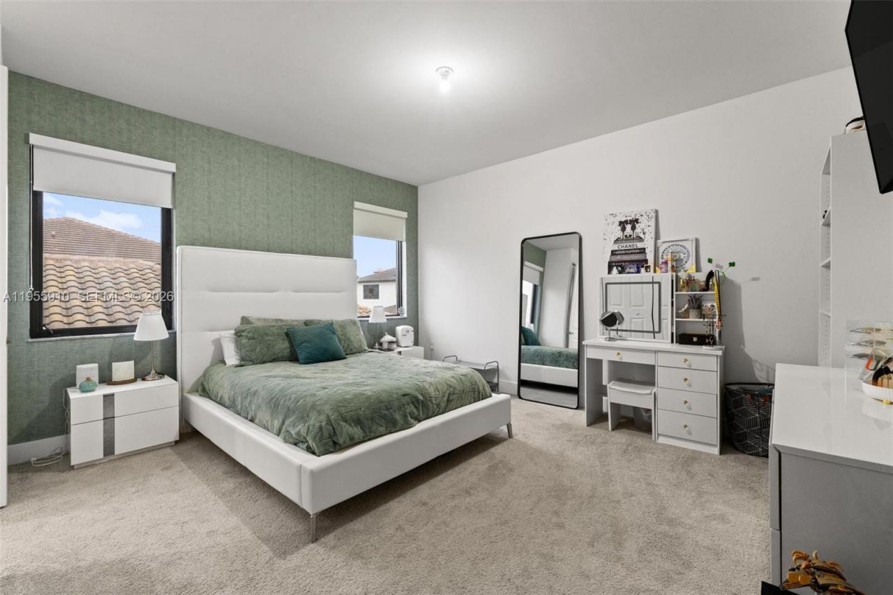 8086 NW 47th Ter, Doral, FL 33166 Photo