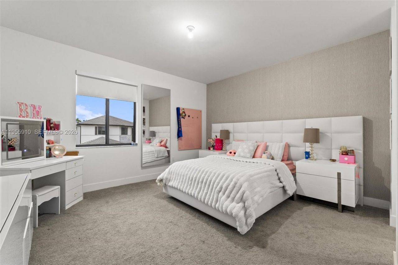 8086 NW 47th Ter, Doral, FL 33166 Photo