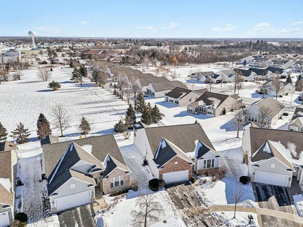 3251 Sheridan Lane, Mundelein, IL 60060