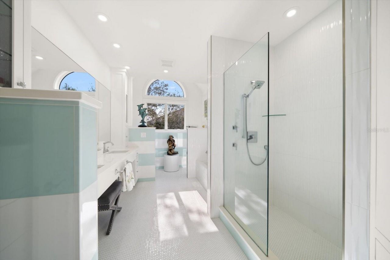 430 St Andrews Drive, Belleair, FL 33756 Photo