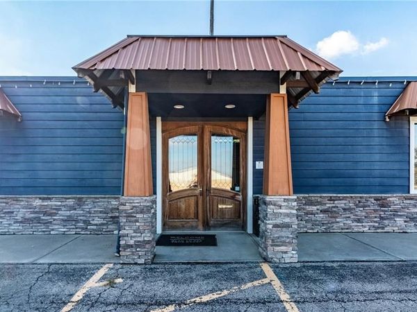 420 E Young Avenue, Warrensburg, MO 64093