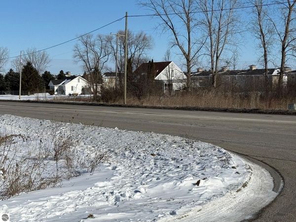 4205 Isabella Road S, Mt Pleasant, MI 48858