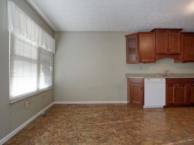 126 Chapel Hill Drive, Fairfield, OH 45014 Photo 10