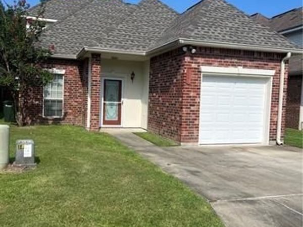 113 EMERALD OAKS Drive, Covington, LA 70433