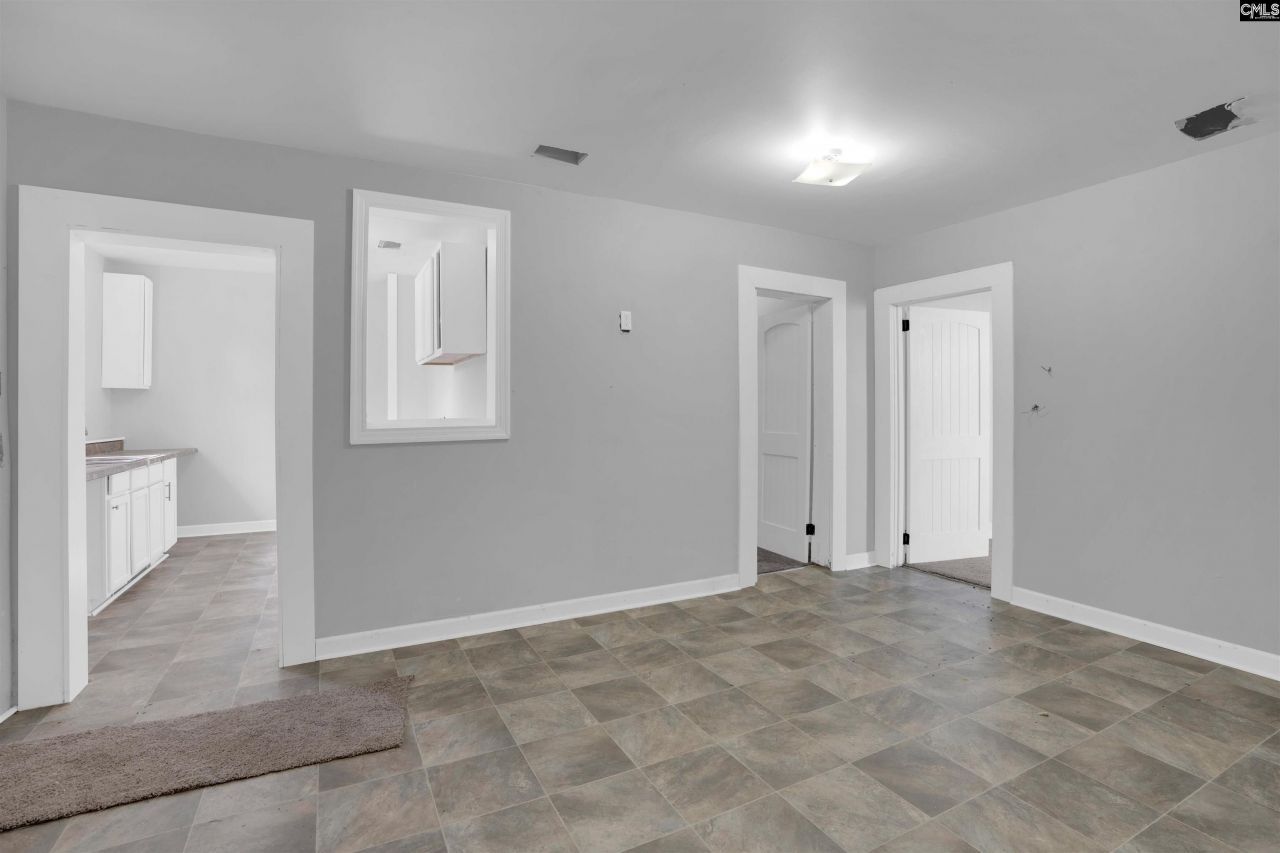 2714 Brady Street Photo 20