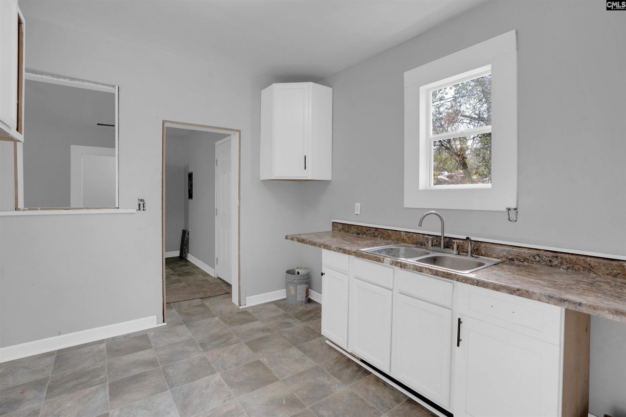 2714 Brady Street Photo 21