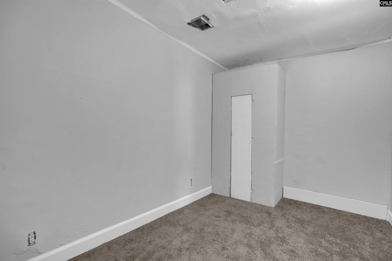 2714 Brady Street Photo 23