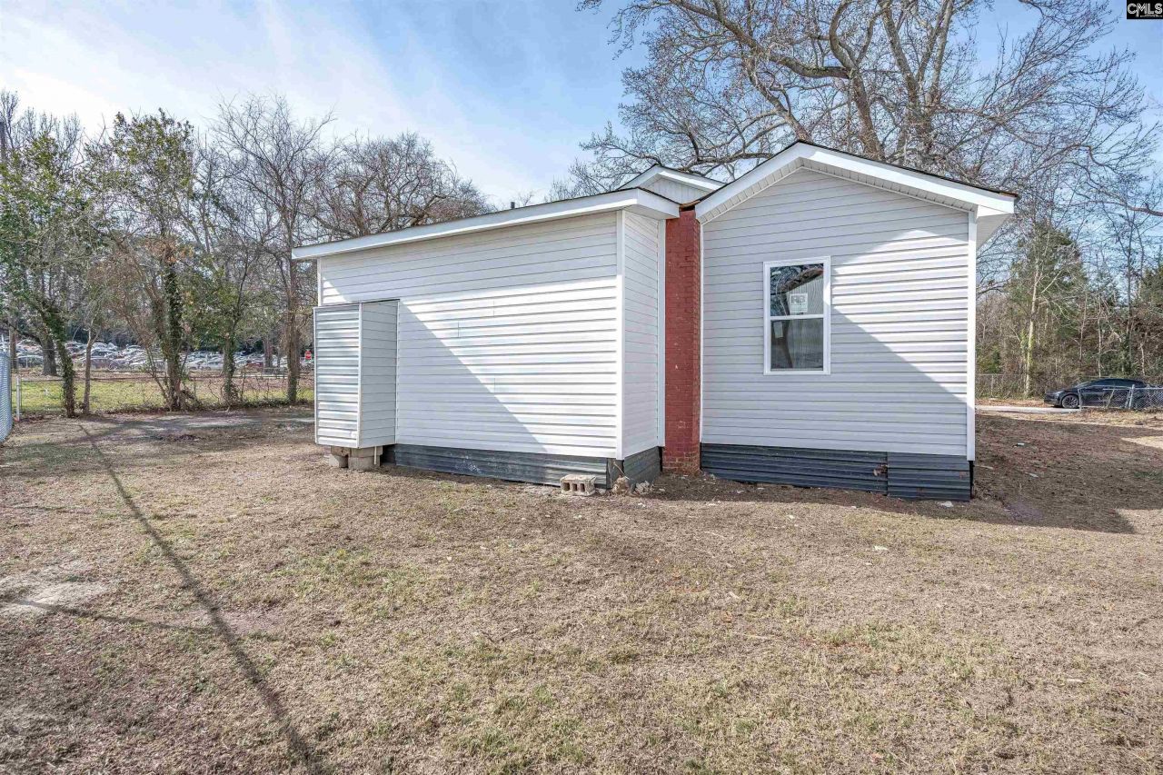 2714 Brady Street Photo 30