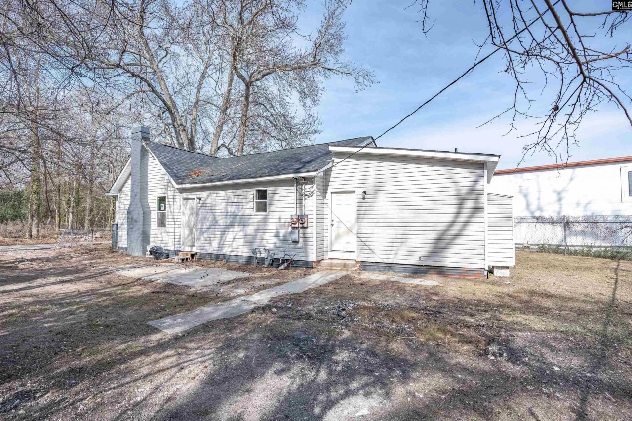 2714 Brady Street Photo 7