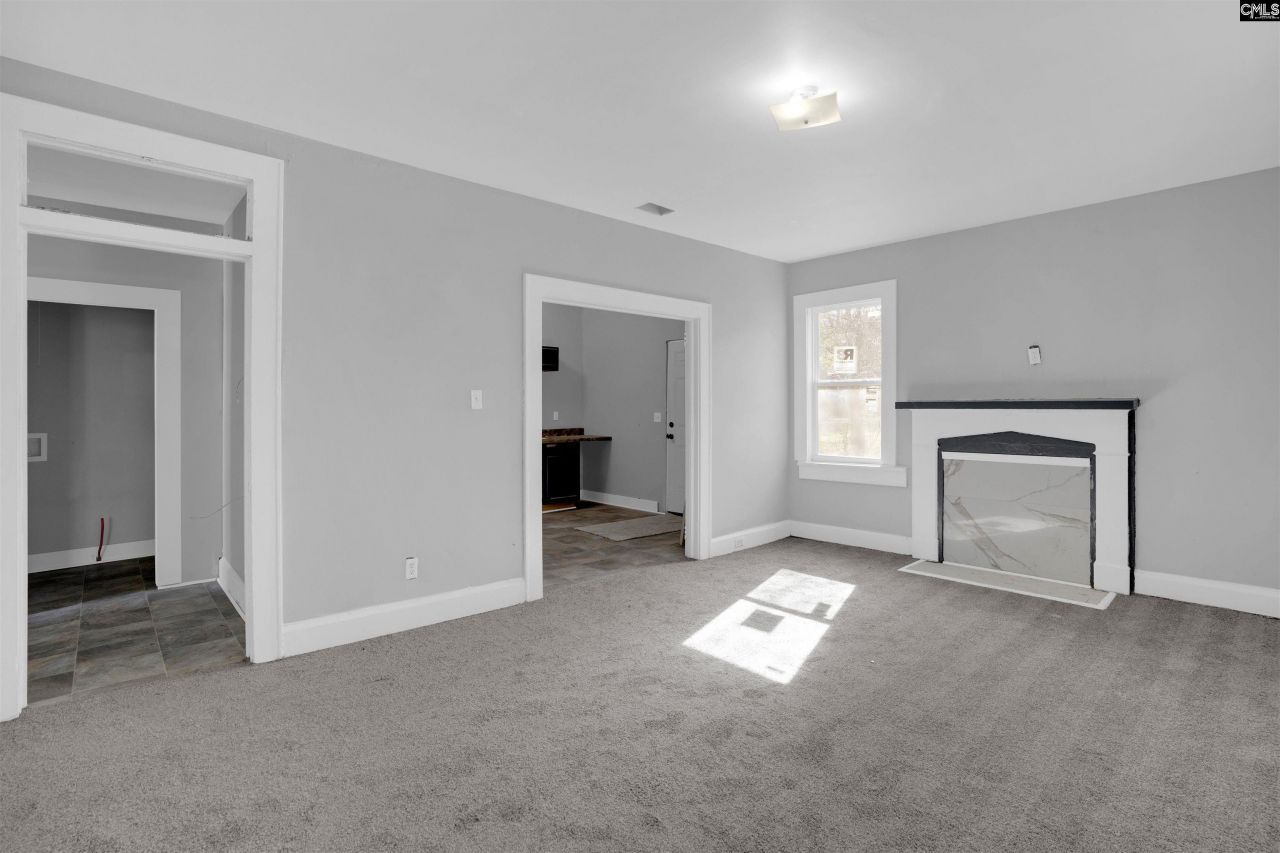 2714 Brady Street Photo 8