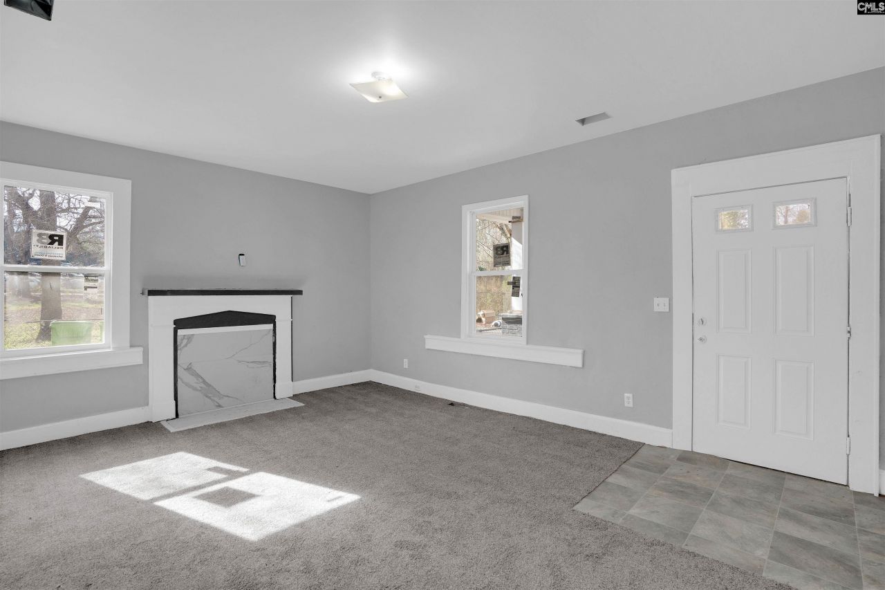 2714 Brady Street Photo 8