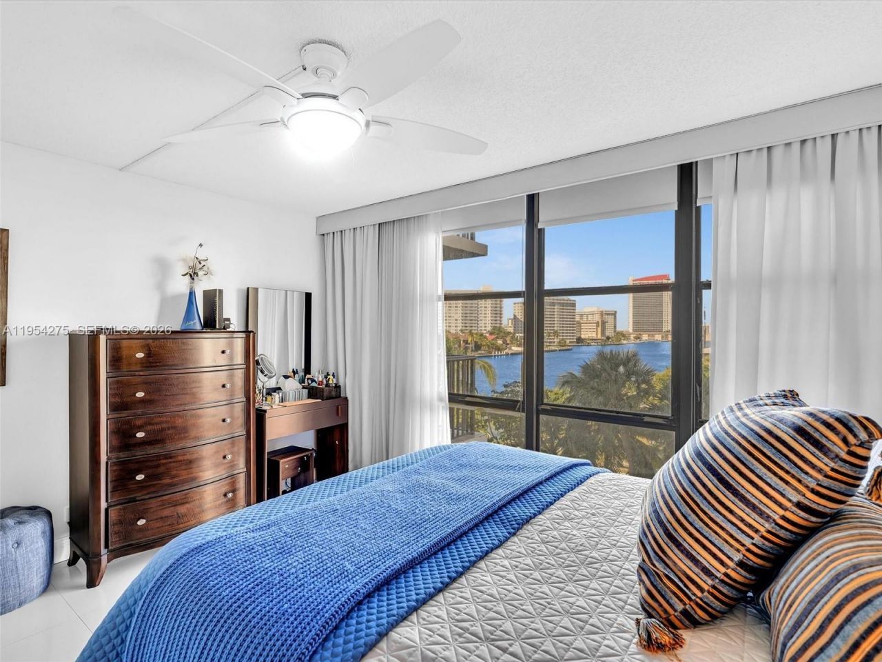 2017 S Ocean Dr, Unit 409, Hallandale Beach, FL 33009 Photo