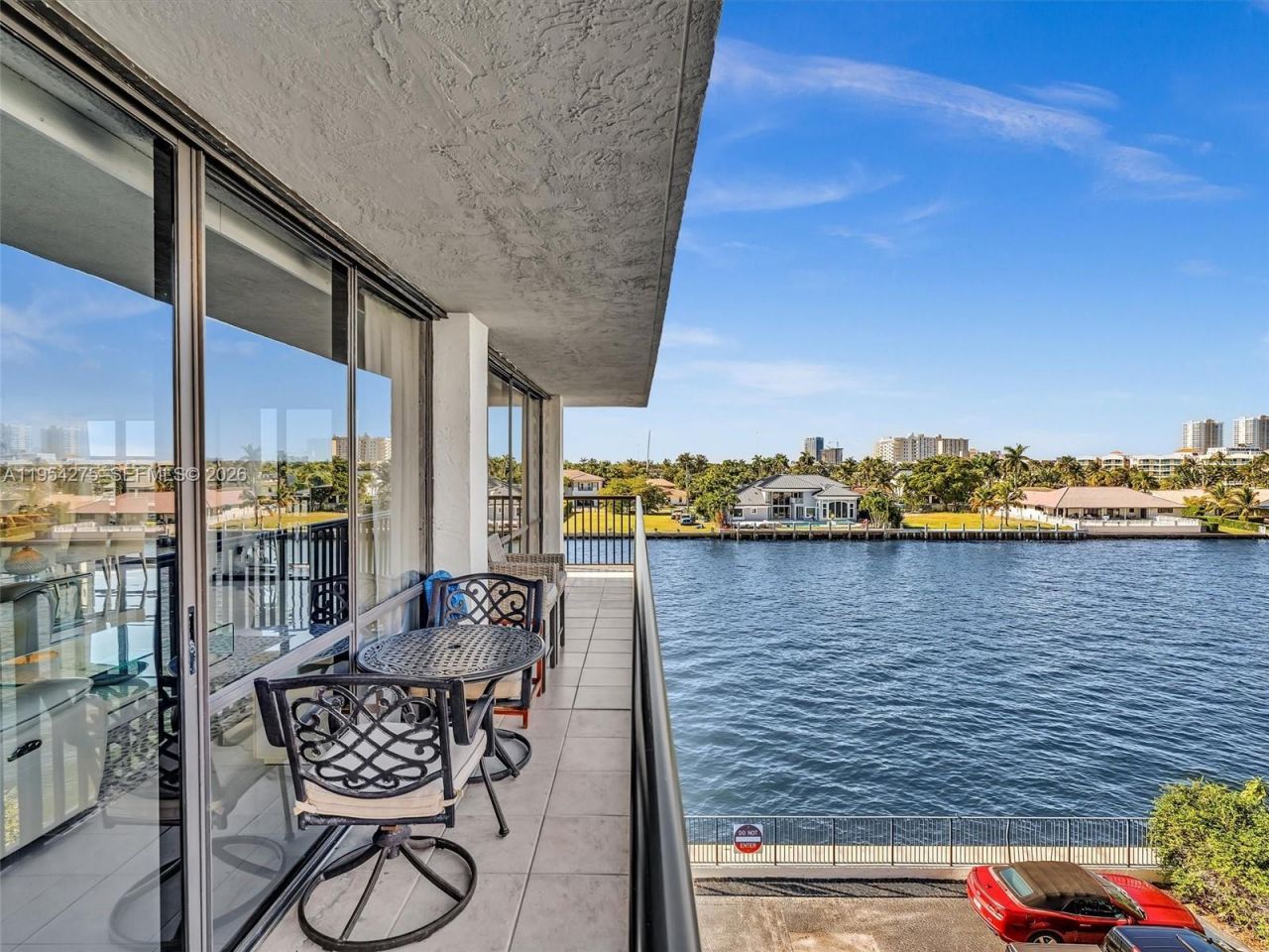 2017 S Ocean Dr, Unit 409, Hallandale Beach, FL 33009 Photo