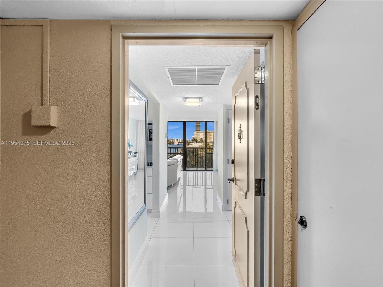 2017 S Ocean Dr, Unit 409, Hallandale Beach, FL 33009 Photo