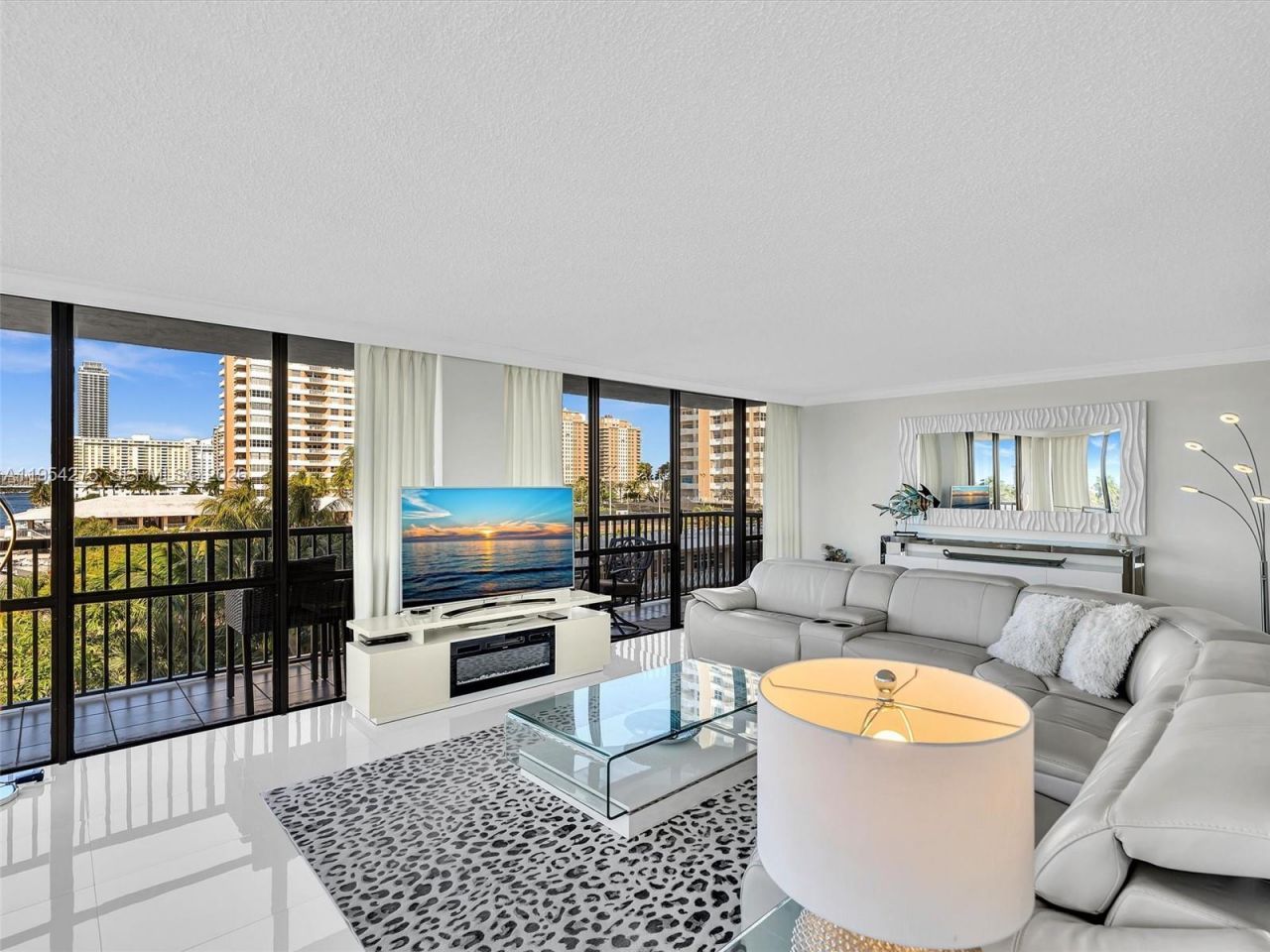 2017 S Ocean Dr, Unit 409, Hallandale Beach, FL 33009 Photo