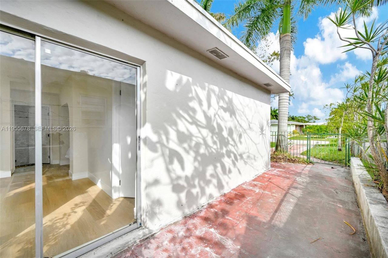 11812 NE 14th Ave, Miami, FL 33161 Photo