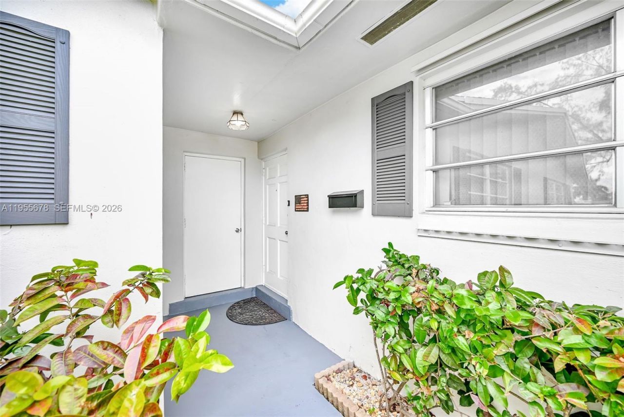 11812 NE 14th Ave, Miami, FL 33161 Photo