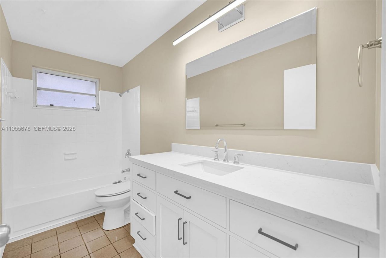 11812 NE 14th Ave, Miami, FL 33161 Photo