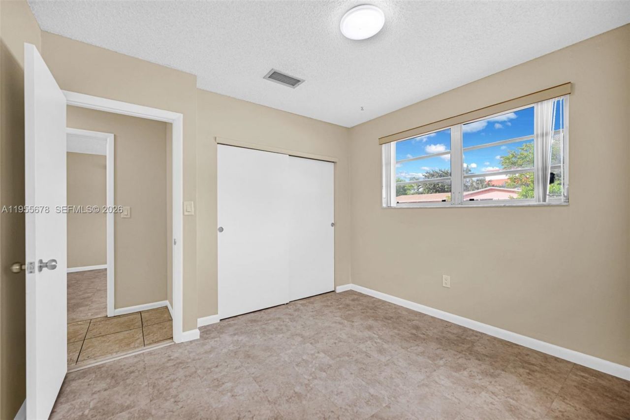 11812 NE 14th Ave, Miami, FL 33161 Photo