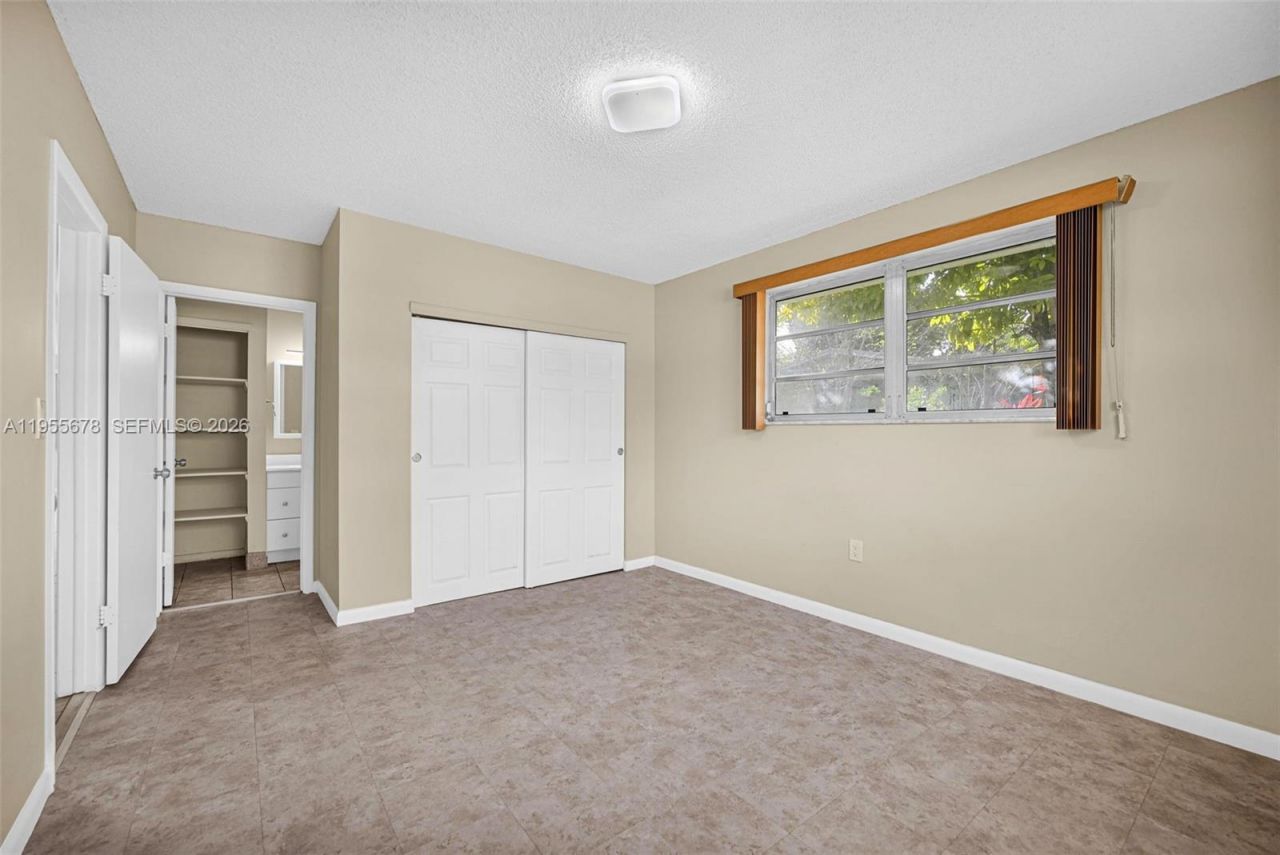 11812 NE 14th Ave, Miami, FL 33161 Photo